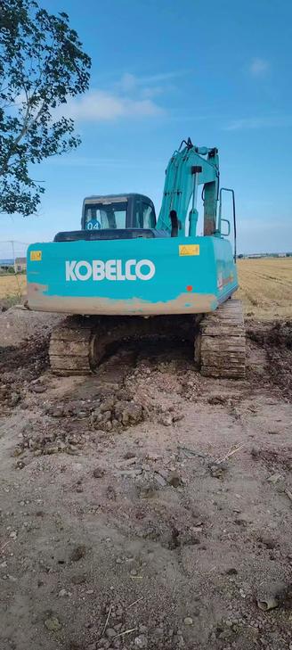 Buy Kobelco SK200-10 Used Excavator / 1
