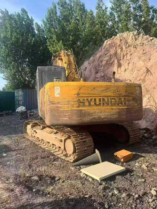 Buy Hyundai R215-7 Used Excavator / 1