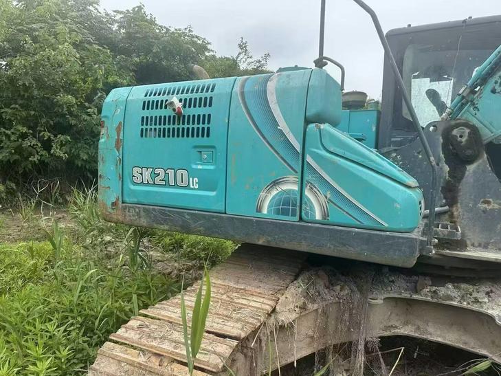 Buy Kobelco SK210-6 Used Excavator / 1