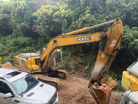 Buy Kato 820-3SP Used Excavator / 2 Buy Kato 820-3SP Used Excavator / 2