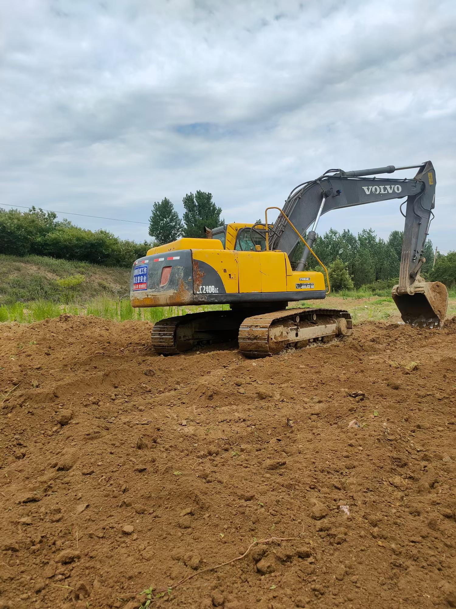 Buy Volvo EC210B Used Excavator / 2