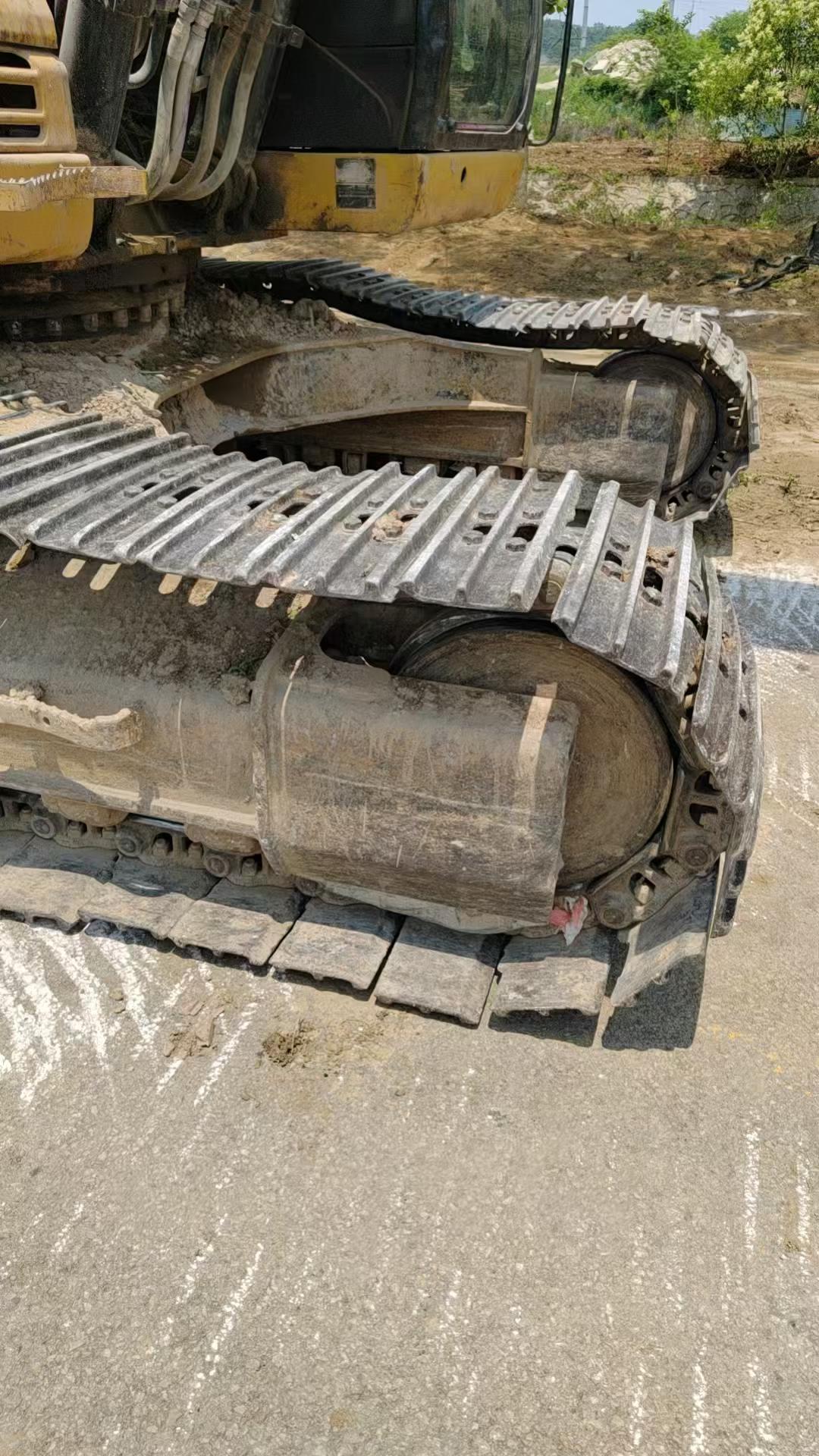 Buy Caterpillar 323 Used Excavator / 9