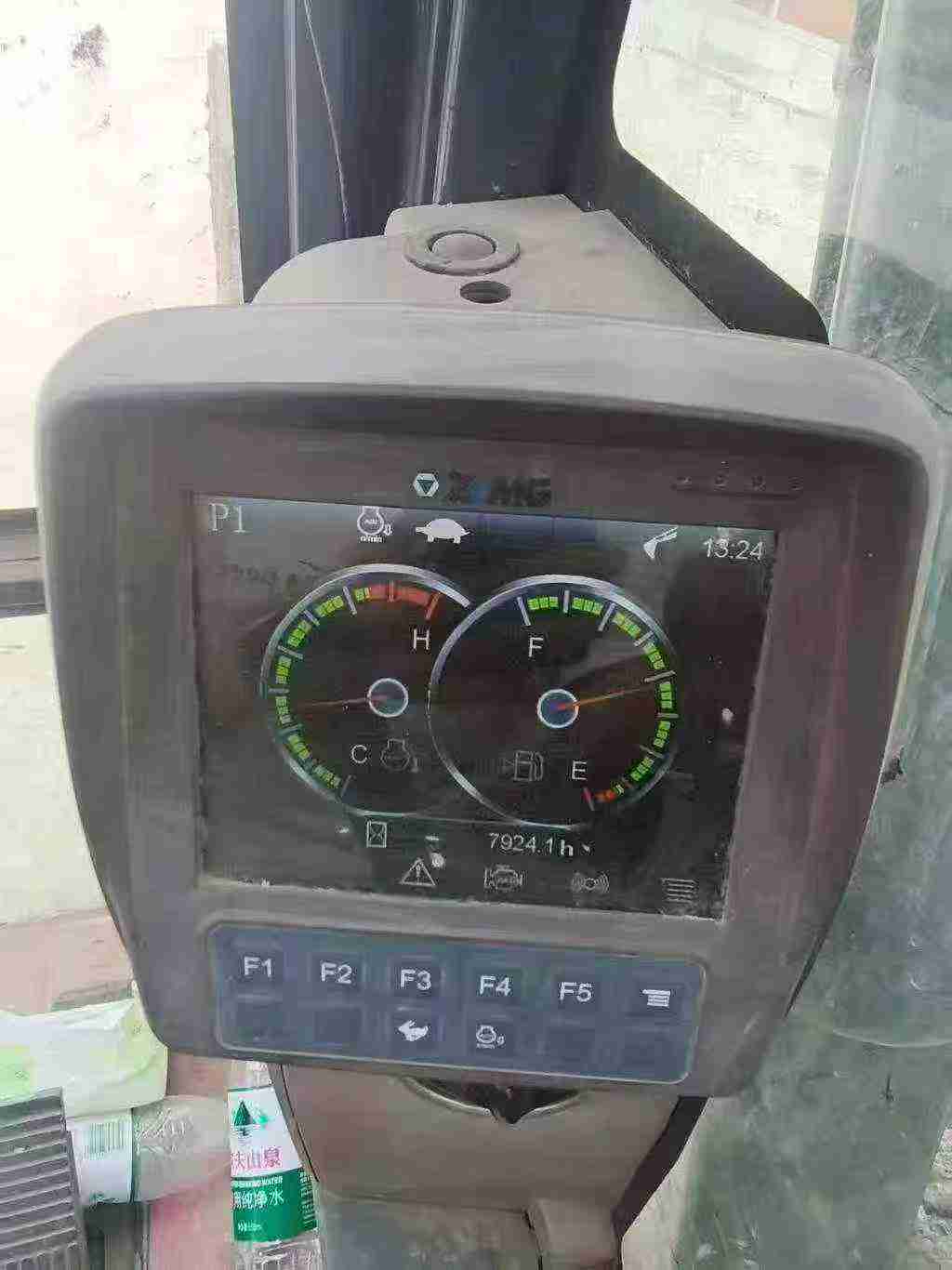 Buy XCMG XE135B Used Excavator / 5