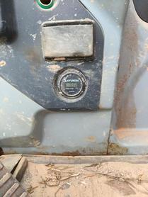 Buy Hyundai R215-7 Used Excavator / 4 Buy Hyundai R215-7 Used Excavator / 4