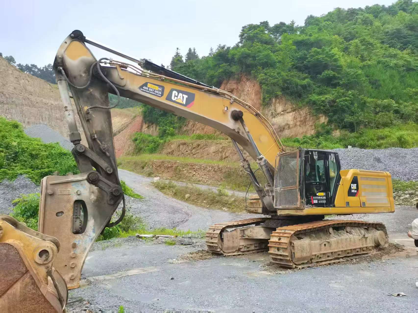 Buy Caterpillar 345B Used Excavator / 2