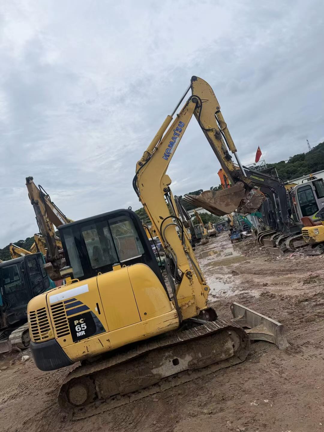 Buy Komatsu PC56-7 Used Excavator / 2