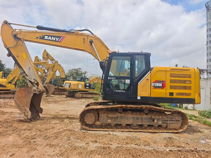 Buy Sany SY205C-S Used Excavator / 1