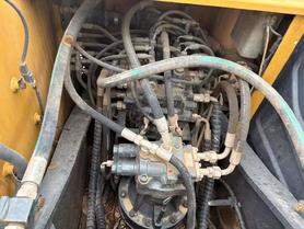 Buy XCMG XE135B Used Excavator / 4 Buy XCMG XE135B Used Excavator / 4