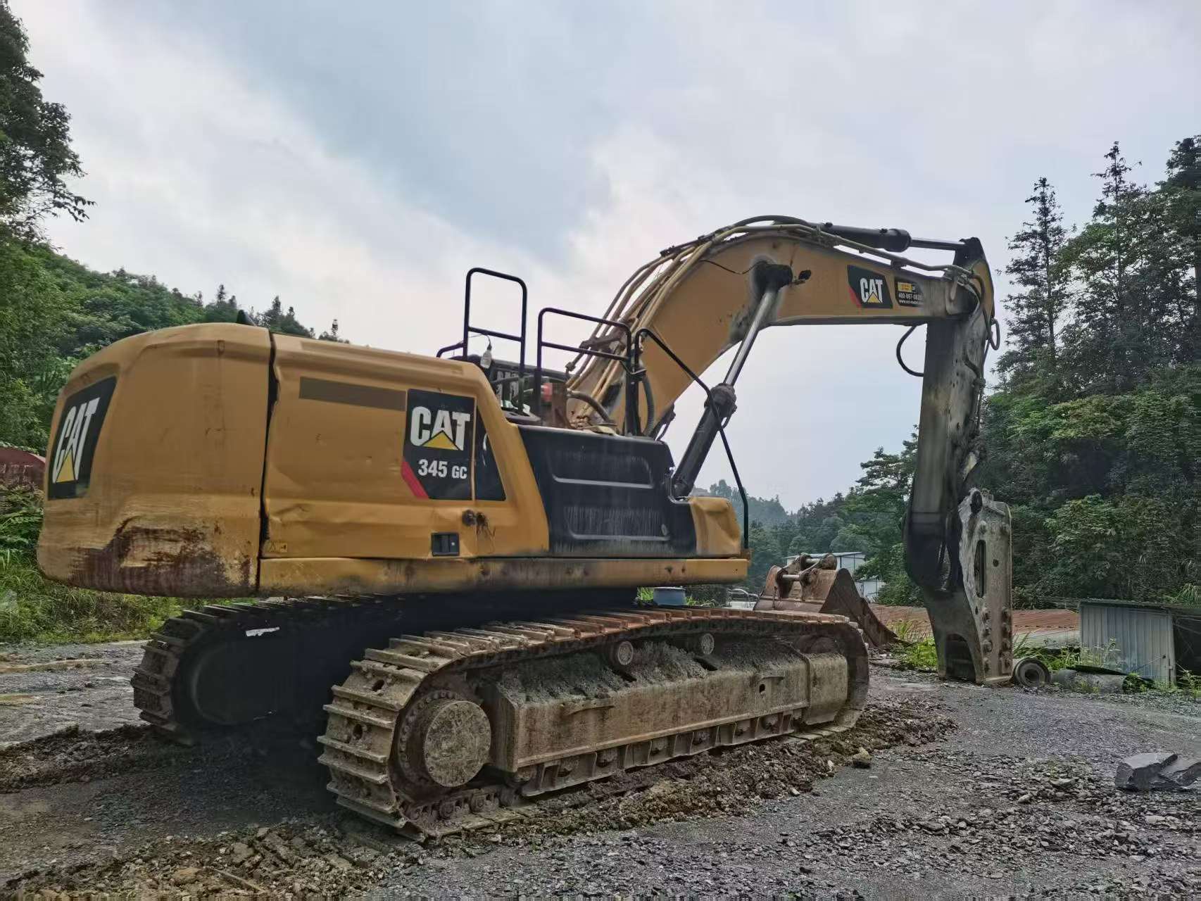 Buy Caterpillar 345B Used Excavator / 3