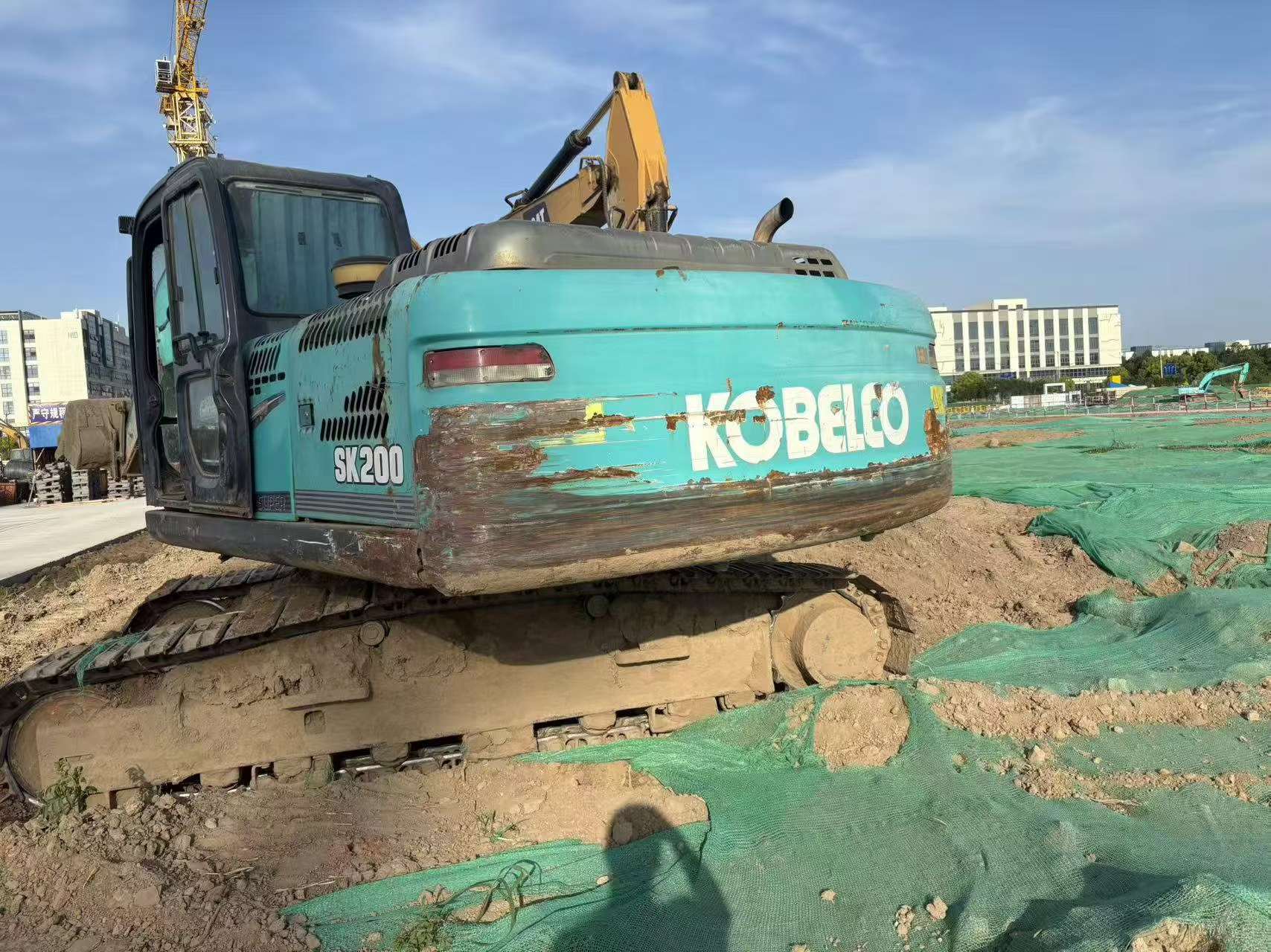 Buy Kobelco SK200 Used Excavator / 3