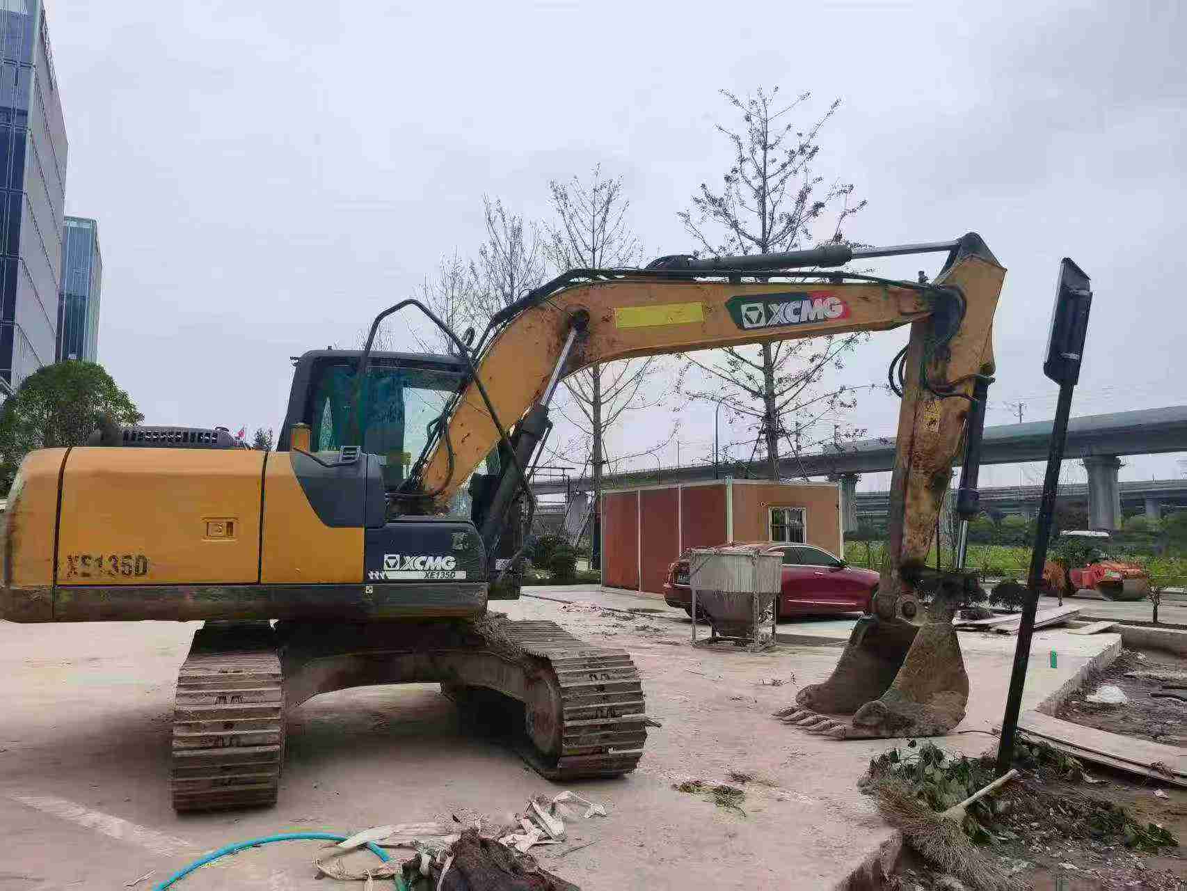 Buy XCMG XE135B Used Excavator / 8