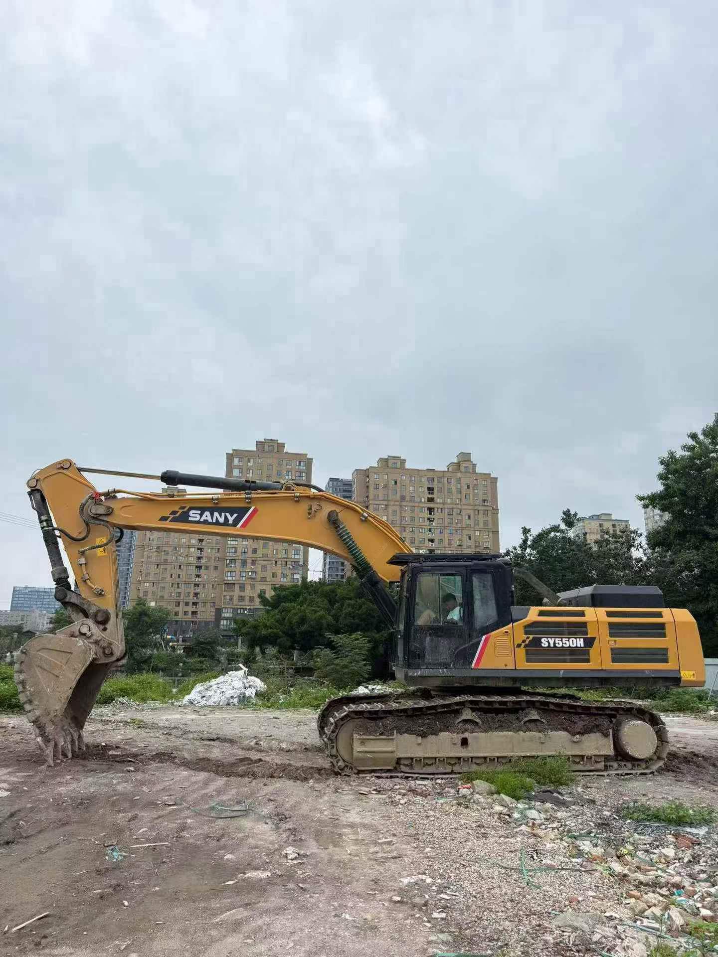 Buy Sany SY550H Used Excavator / 2