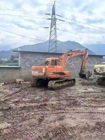 Buy Doosan DH150 Used Excavator / 3 Buy Doosan DH150 Used Excavator / 3