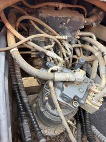 Buy Doosan DH215-7 Used Excavator / 4 Buy Doosan DH215-7 Used Excavator / 4