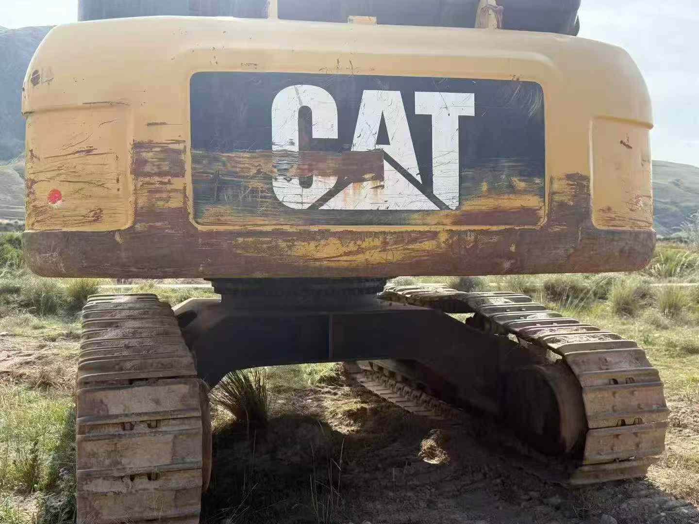 Buy Caterpillar 340D2L Used Excavator / 3