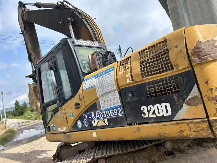 Buy Caterpillar 323 Used Excavator / 1