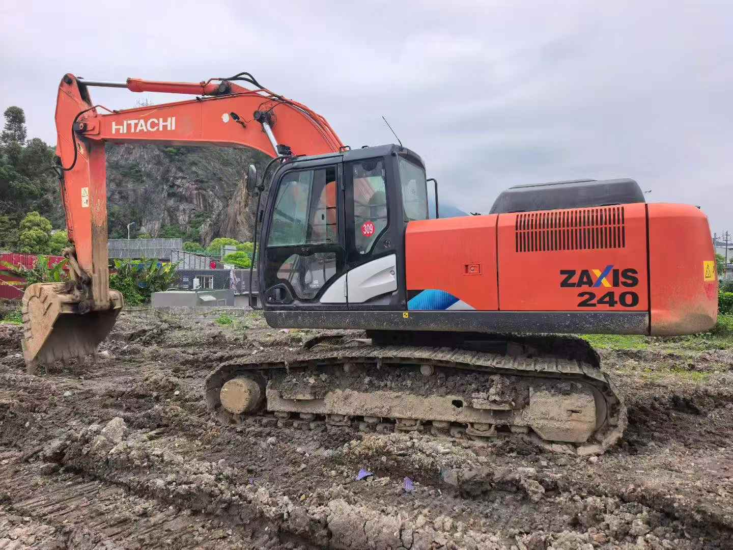 Buy Hitachi ZX240-5A Used Excavator / 8