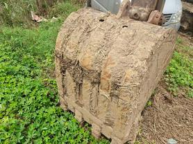 Buy Sany SY135 Used Excavator / 4 Buy Sany SY135 Used Excavator / 4