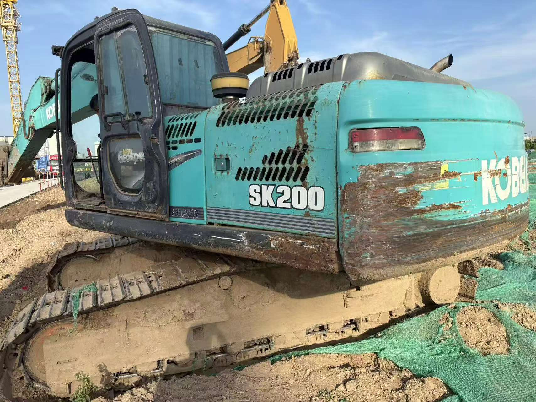 Buy Kobelco SK200 Used Excavator / 7