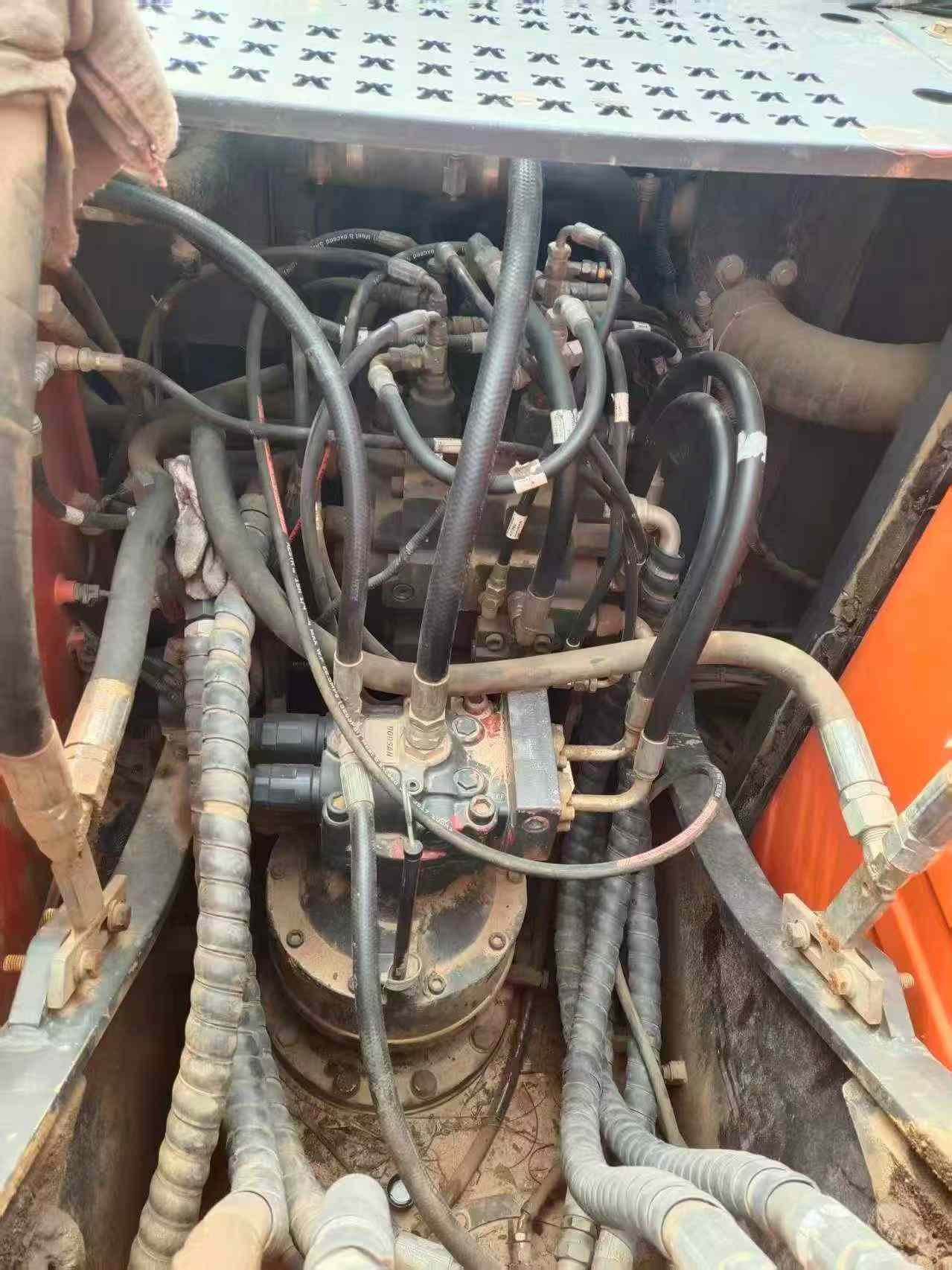 Buy Doosan DX130-9C Used Excavator / 3