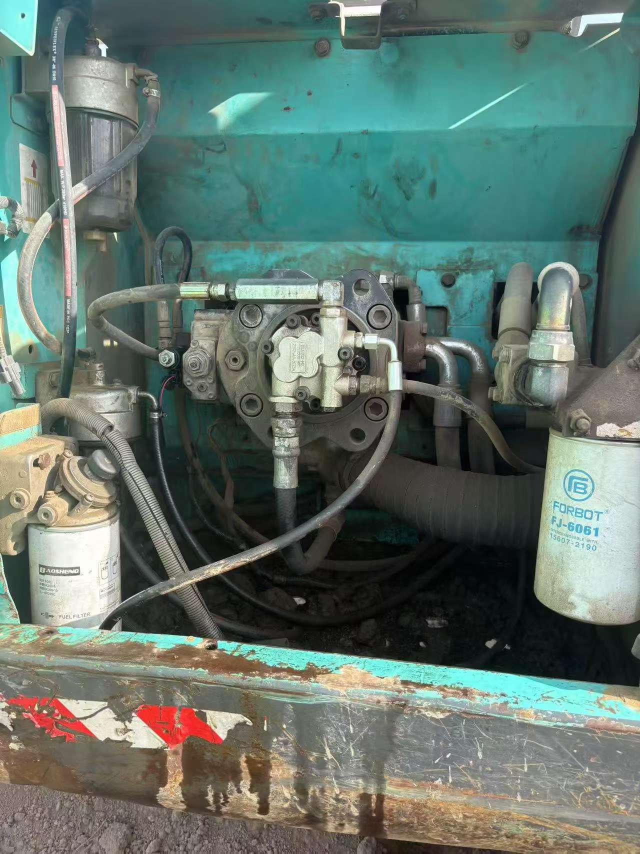 Buy Kobelco SK200 Used Excavator / 8