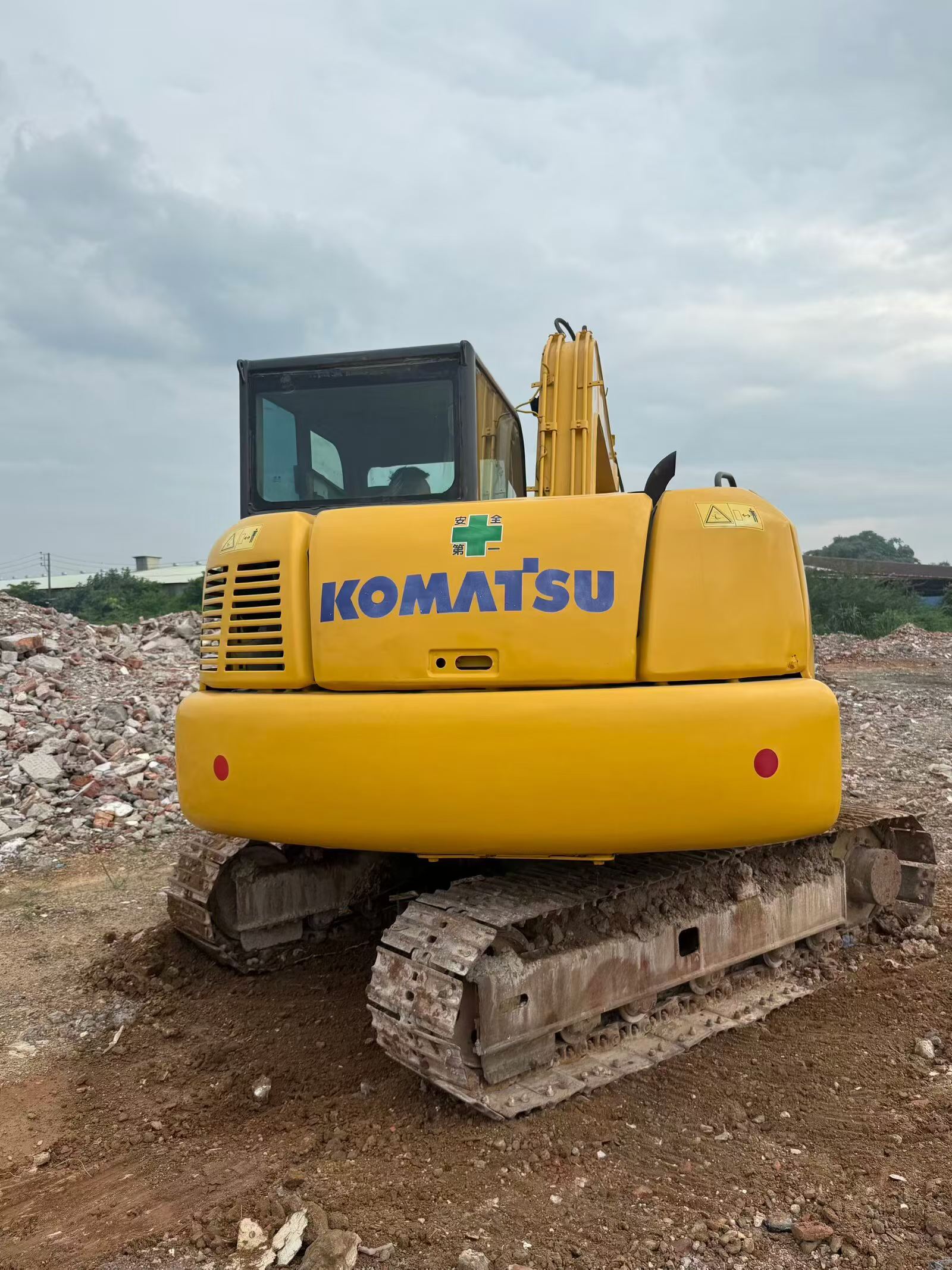 Buy Komatsu PC70 Used Excavator / 2