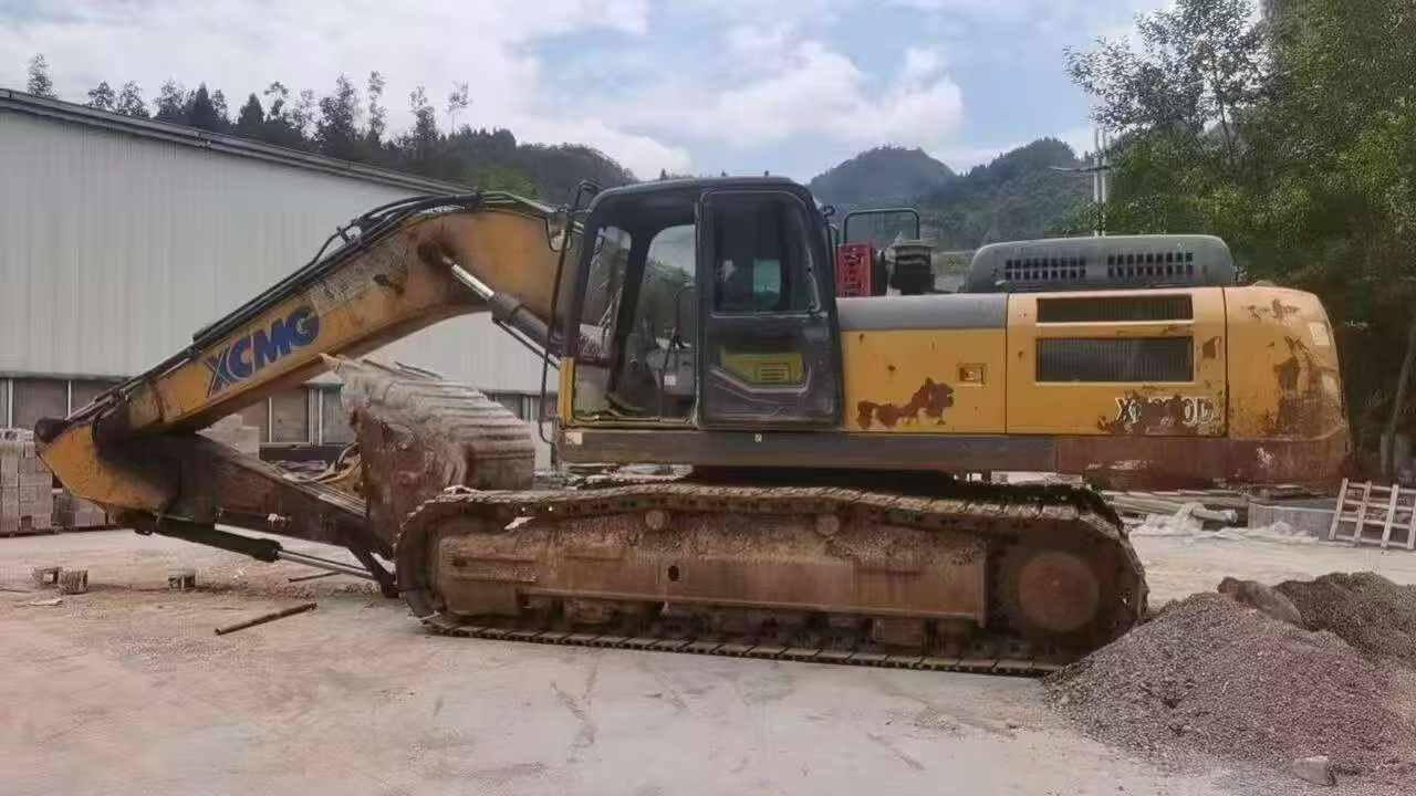 Buy XCMG XE370 Used Excavator / 3