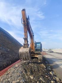 Buy Hyundai R215-7 Used Excavator / 2 Buy Hyundai R215-7 Used Excavator / 2