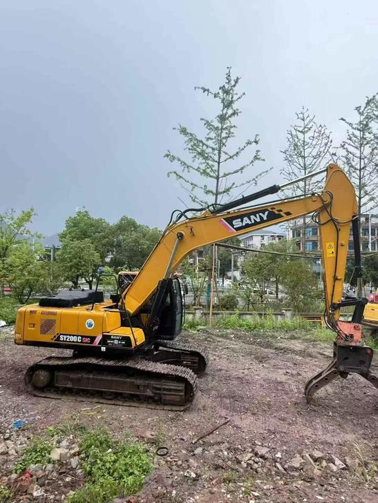 Buy Sany SY200C Used Excavator / 1