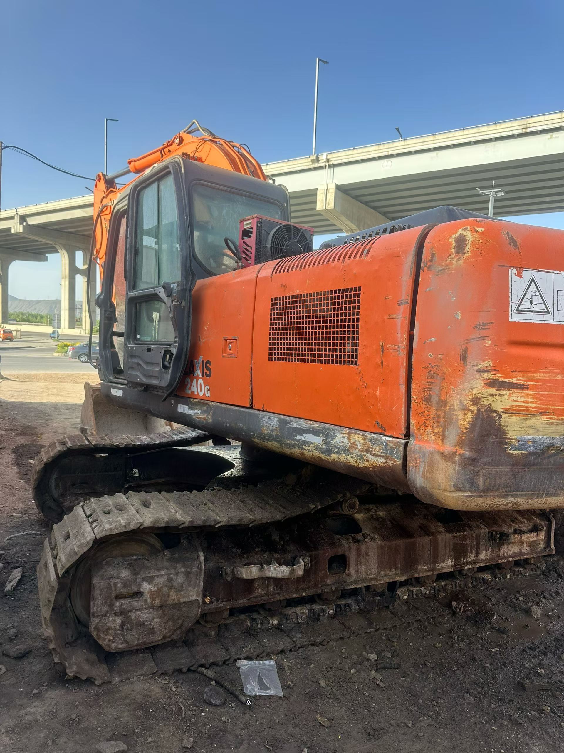 Buy Hitachi ZX240-3G Used Excavator / 2