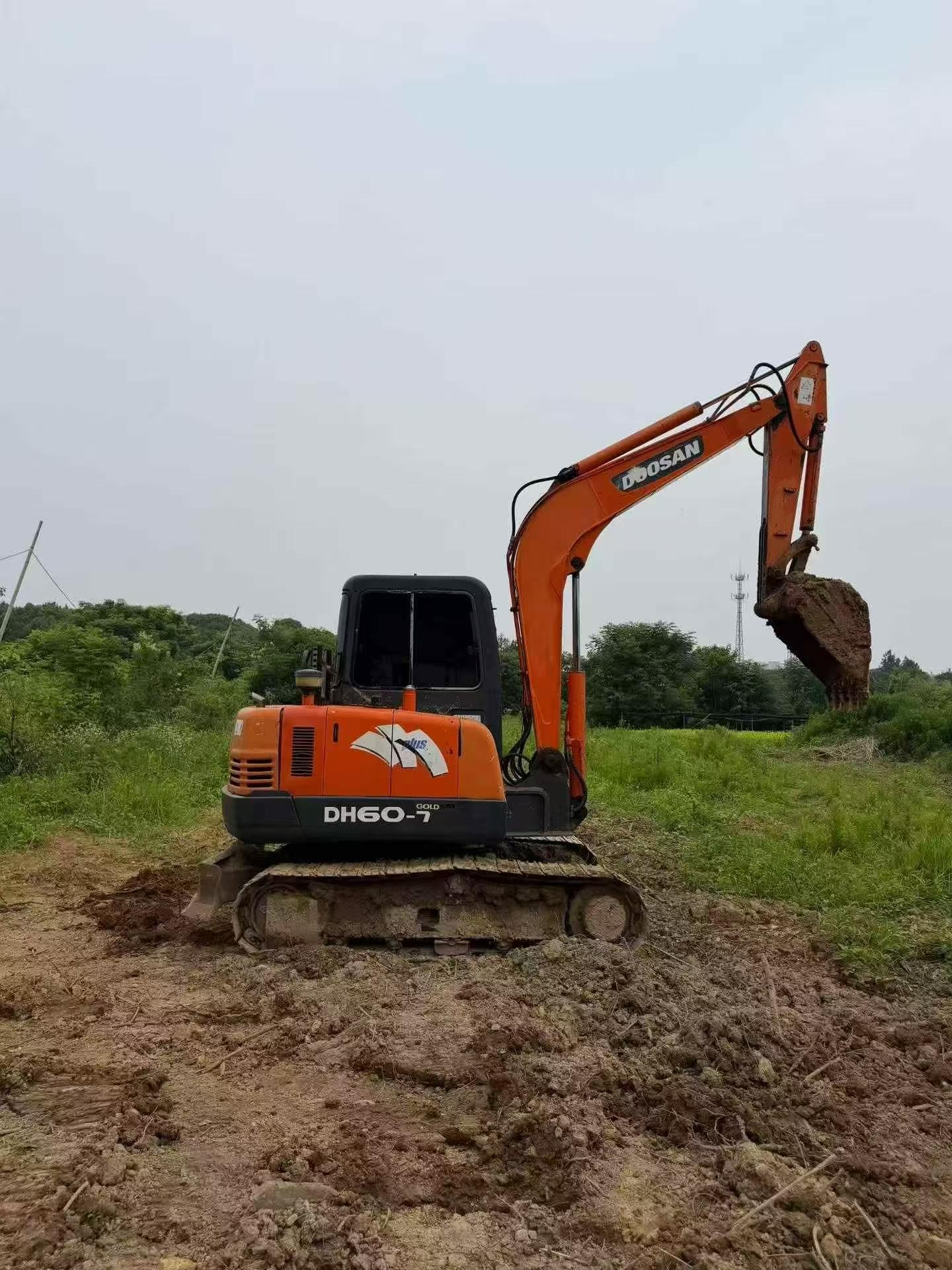 Buy Doosan DH55 Used Excavator / 2