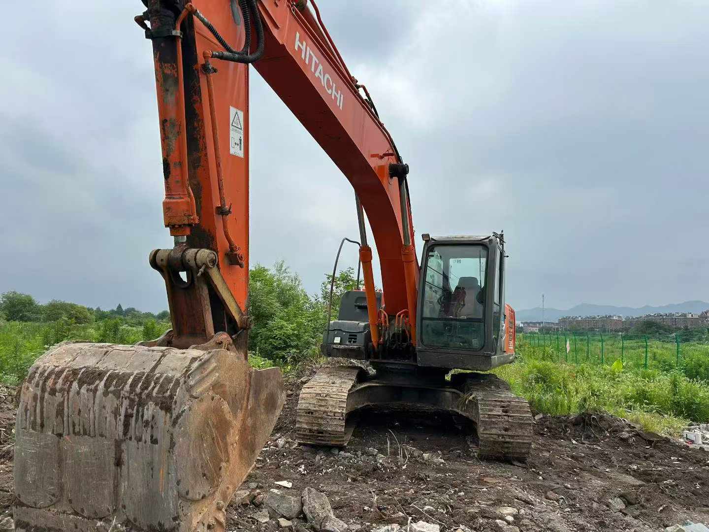 Buy Hitachi EX200-3 Used Excavator / 5