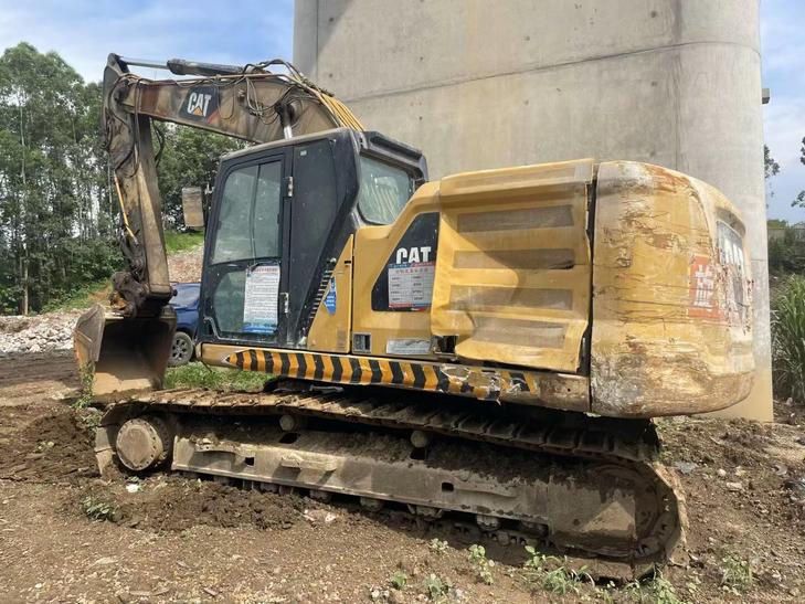 Buy Caterpillar 320A Used Excavator / 1