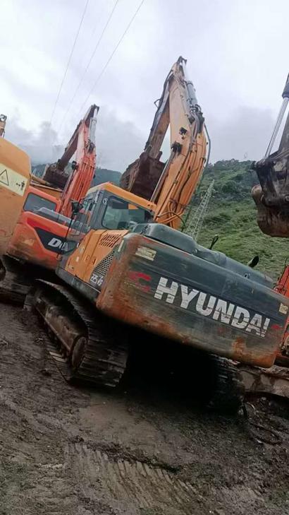 Buy Hyundai R215-7 Used Excavator / 1
