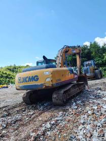 Buy XCMG XE205DA Used Excavator / 2 Buy XCMG XE205DA Used Excavator / 2