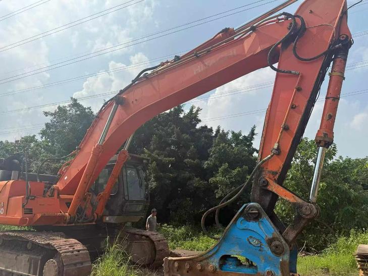Buy Hitachi ZX450-6 Used Excavator / 1