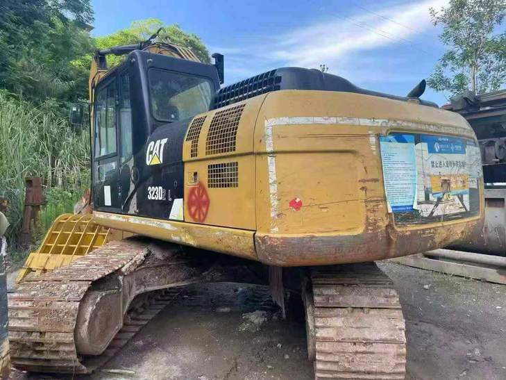 Buy Caterpillar 323 Used Excavator / 1