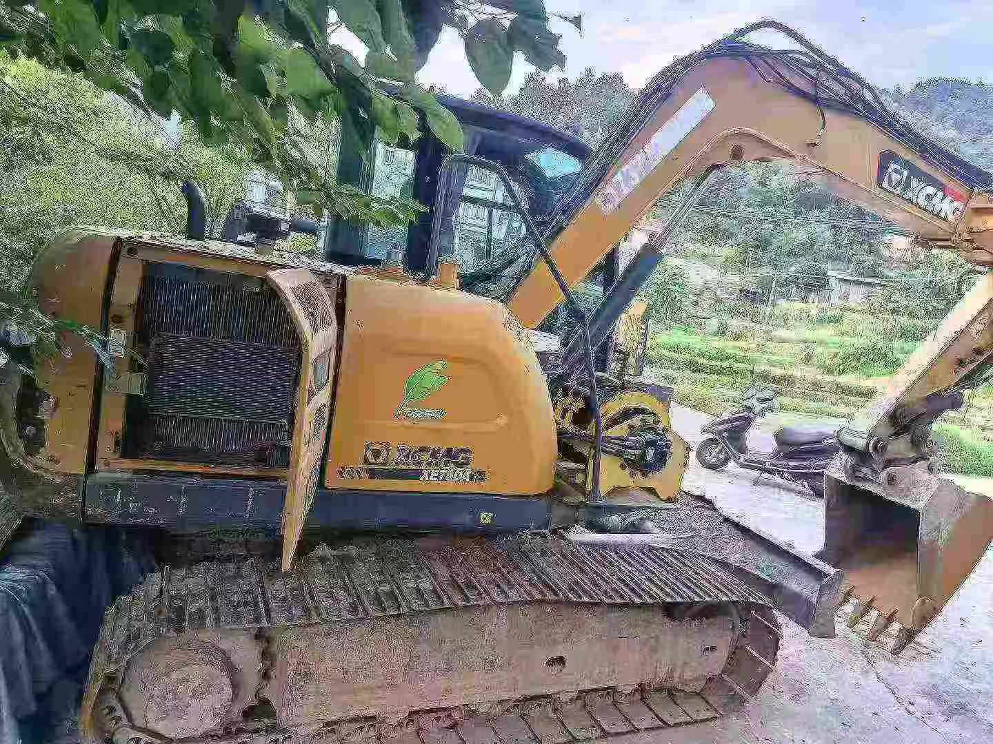 Buy XCMG XE75C Used Excavator / 4