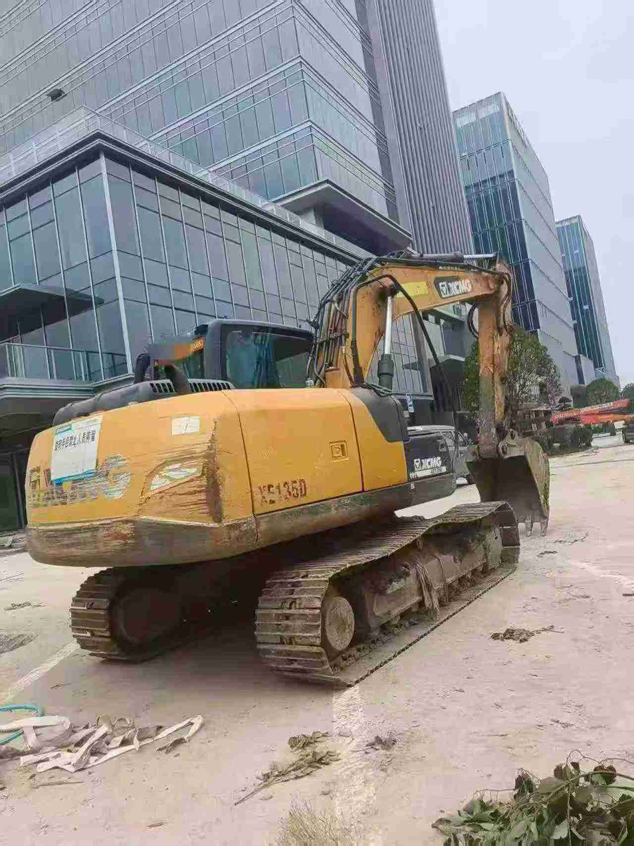 Buy XCMG XE135B Used Excavator / 3
