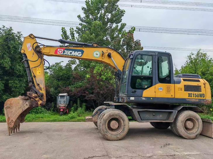 Buy XCMG XE150 Used Excavator / 1