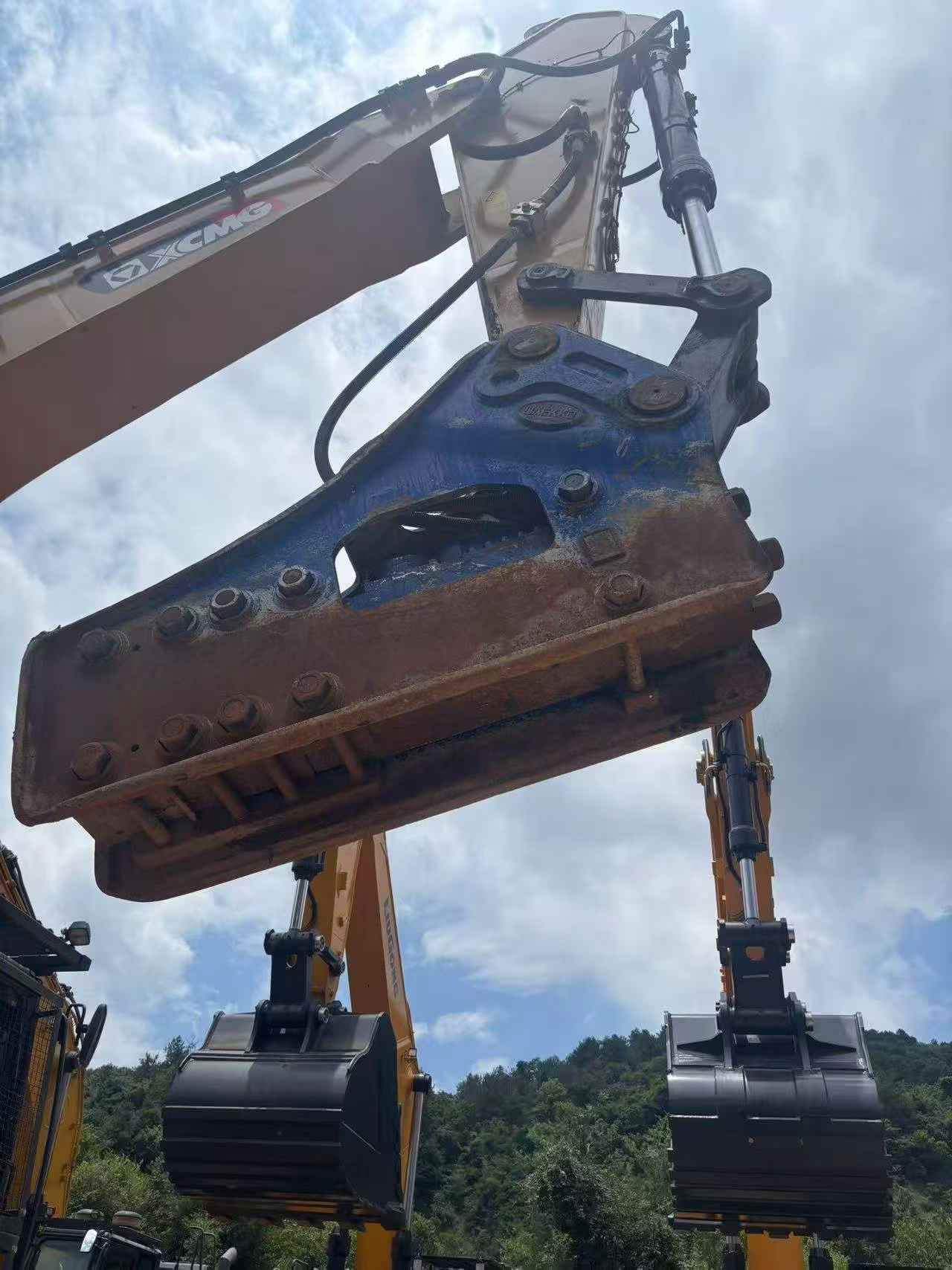 Buy XCMG XE690DK Used Excavator / 9