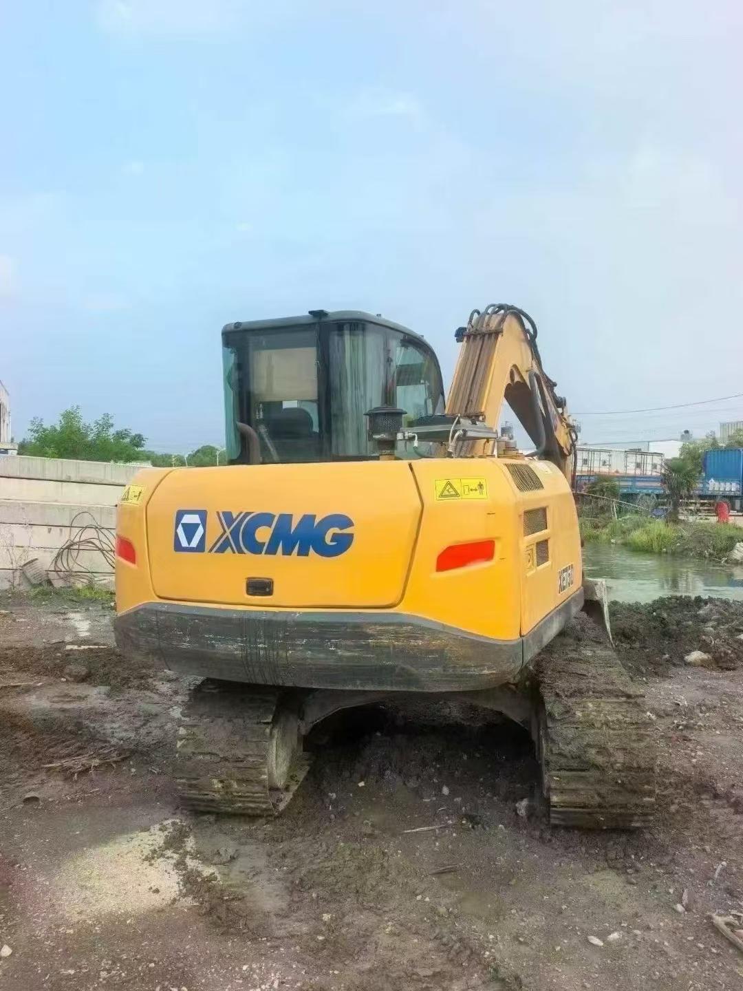 Buy XCMG XE75C Used Excavator / 2