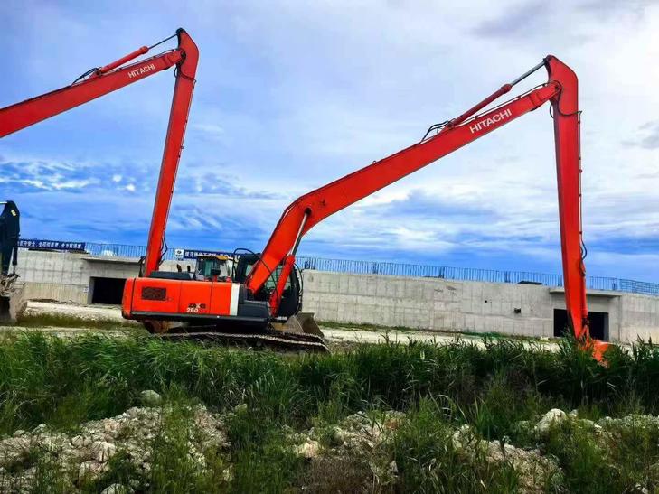 Buy Hitachi ZX260-3G Used Excavator / 1