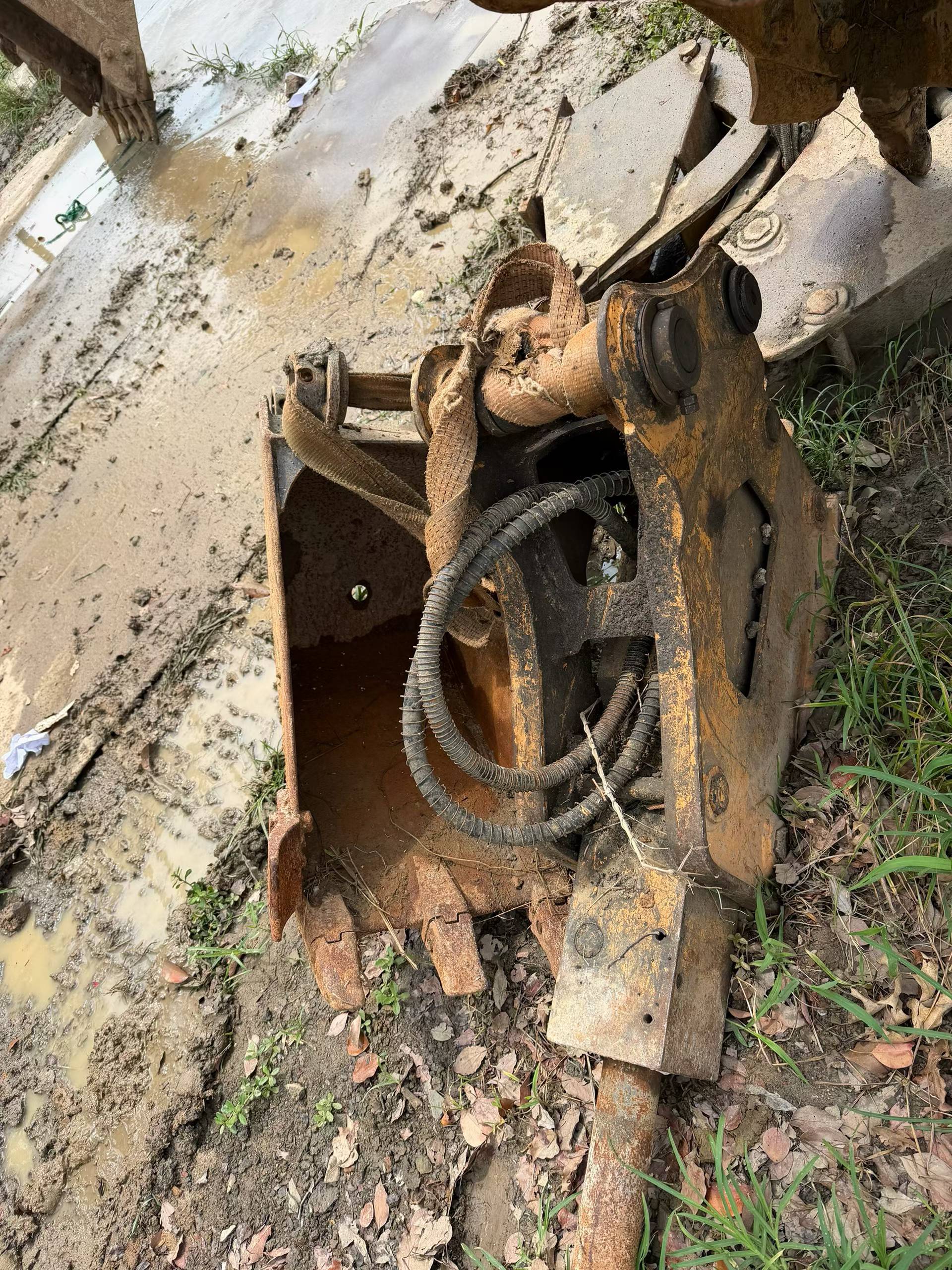 Buy Sany SY60 Used Excavator / 9
