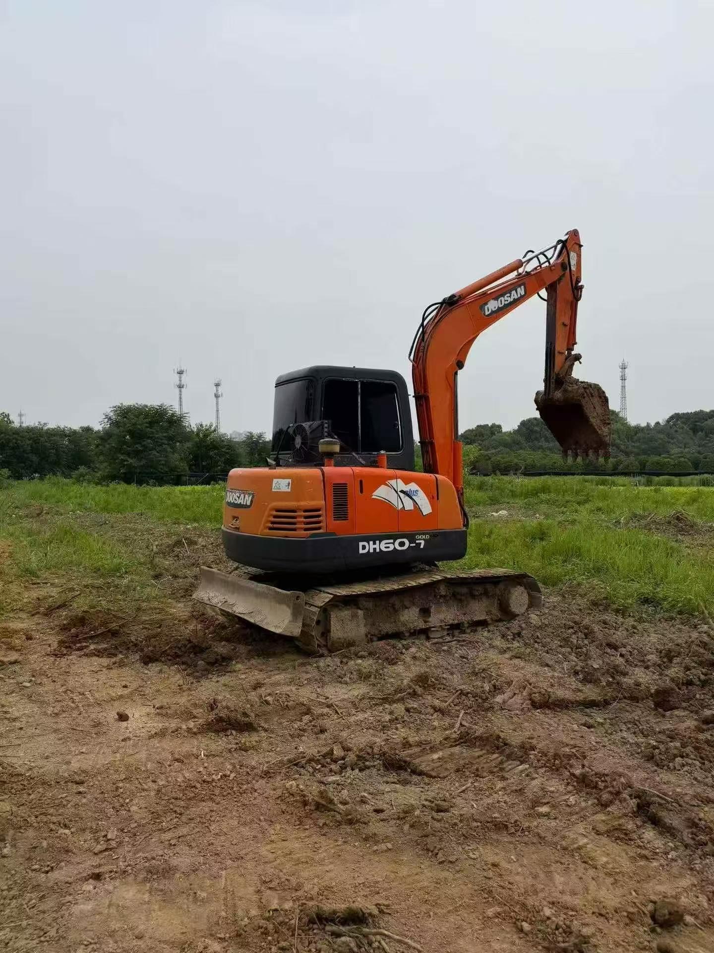 Buy Doosan DH55 Used Excavator / 9