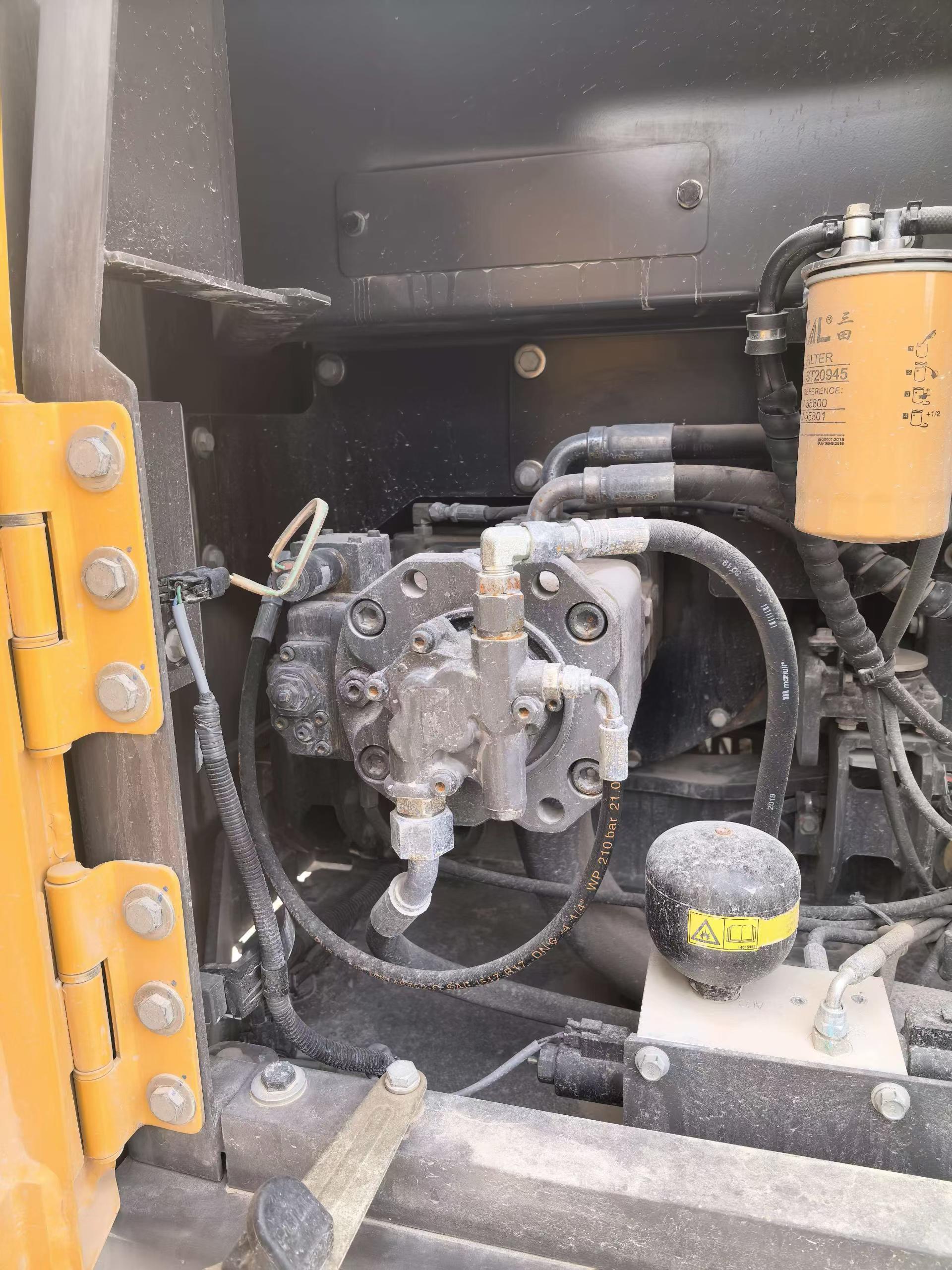 Buy Volvo L120E Used Excavator / 4