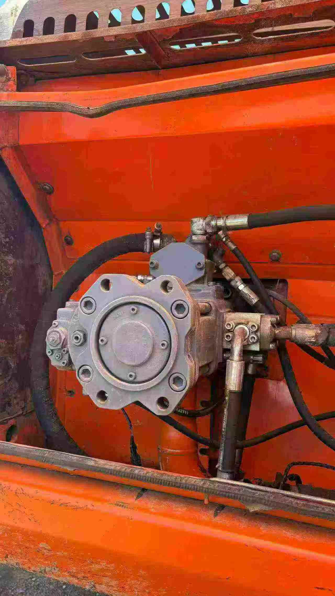 Buy Doosan DH215-9 Used Excavator / 4