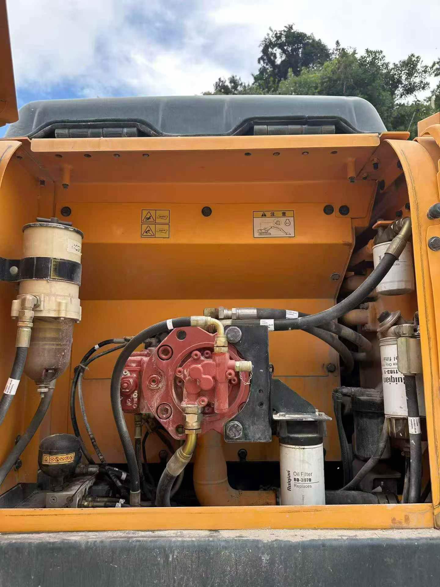 Buy Hyundai R215VS Used Excavator / 5