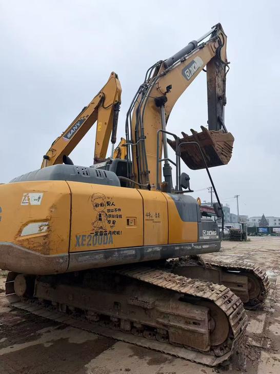Buy XCMG XE200 Used Excavator / 1