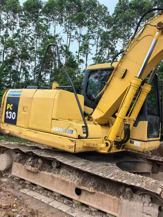 Buy Komatsu PC130-7 Used Excavator / 1